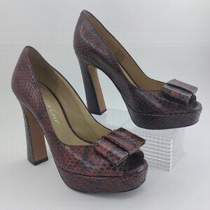 Kenneth Cole New York Burgundy Leather Snakeskin Pattern Platform Heel
